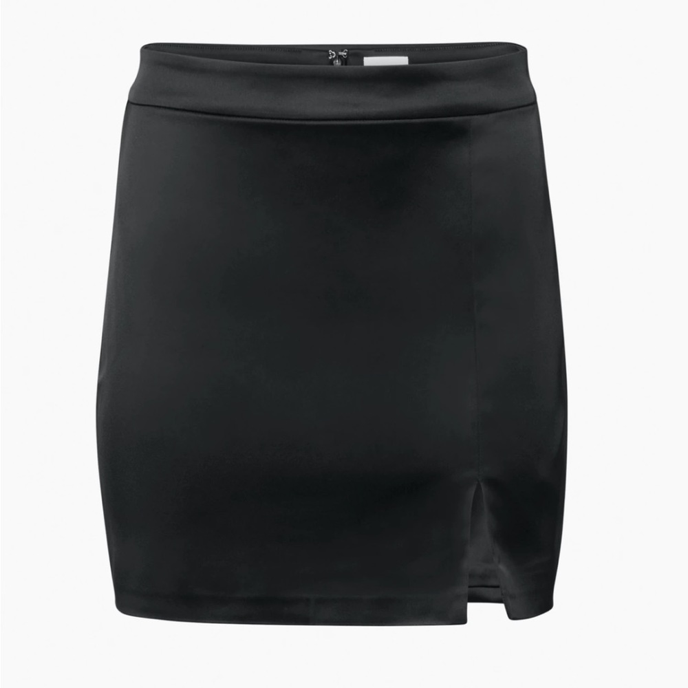 Aritzia Wilfred Patio Satin Skirt